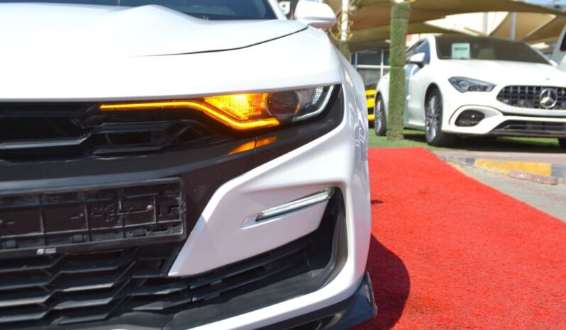 
								Chevrolet Camaro 1LT 3.6L (335 HP) BEAUTIFULL LOOK full									